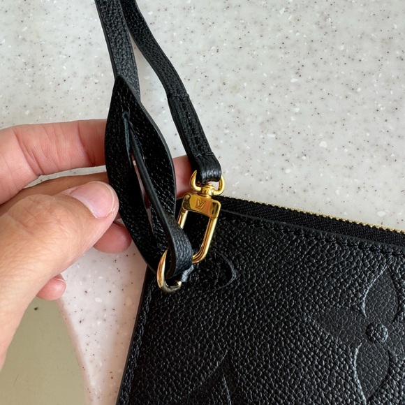 LOUIS VUITTON Neverfull MM/GM Black Empreinte pouch/pochette wrist clutch - Picture 3 of 7